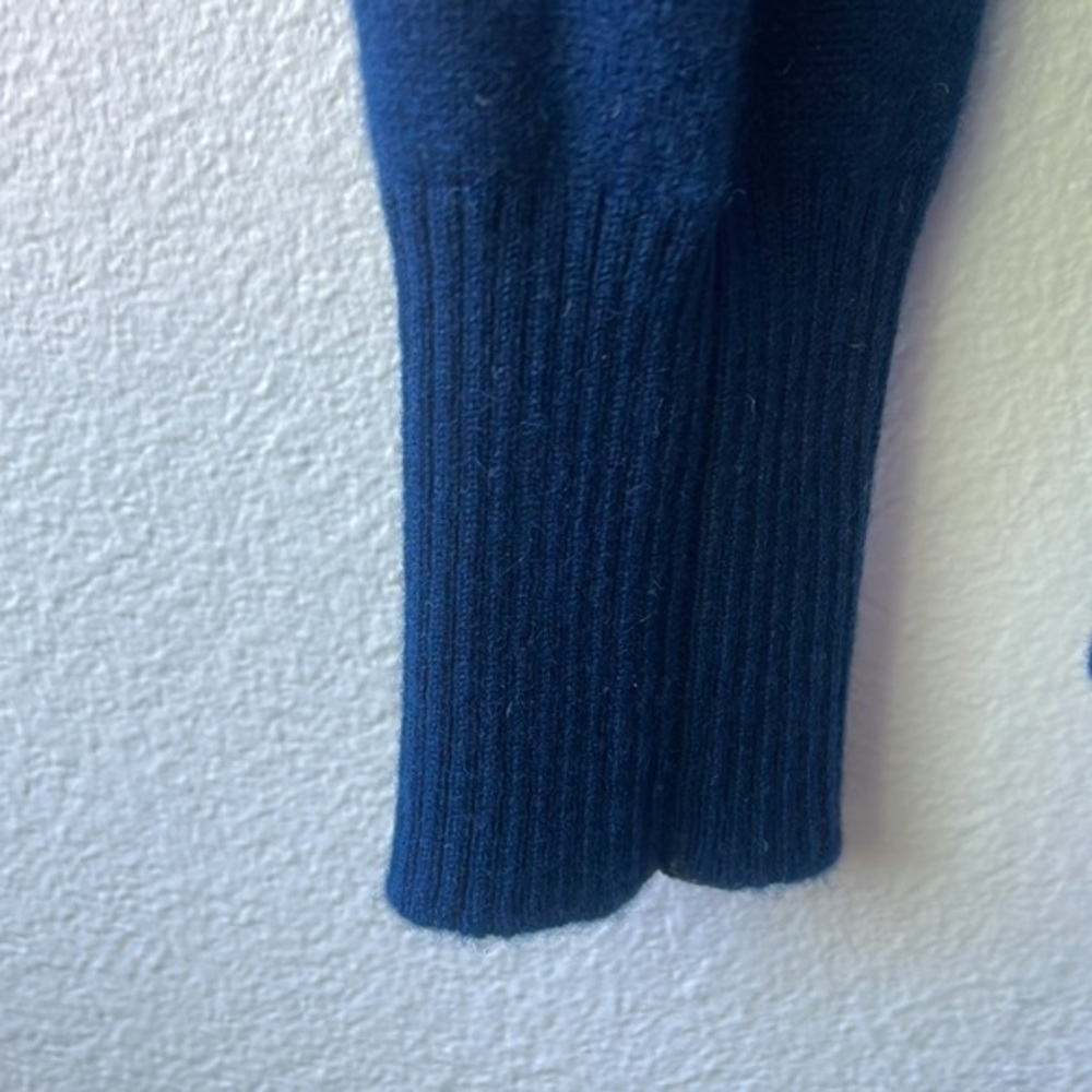 Enzo Montanari sweater 100% Cashmere blue v neck size Small Softgirl - Picture 6 of 11